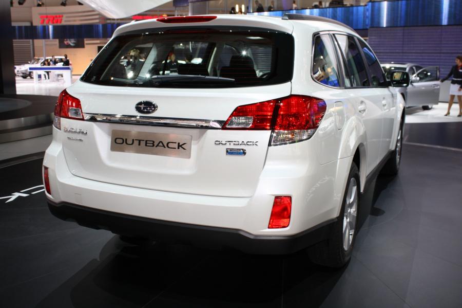  Subaru Outback 2010 года  (фото 3 из 79)